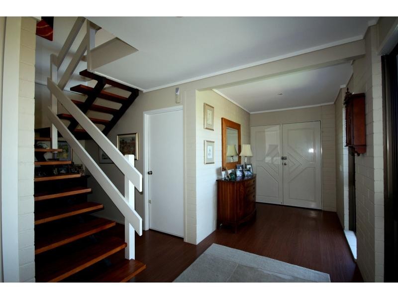 2 Shasta Close, Westlake QLD 4074