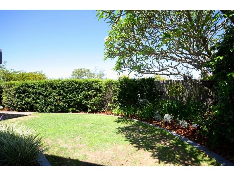 2 Shasta Close, Westlake QLD 4074