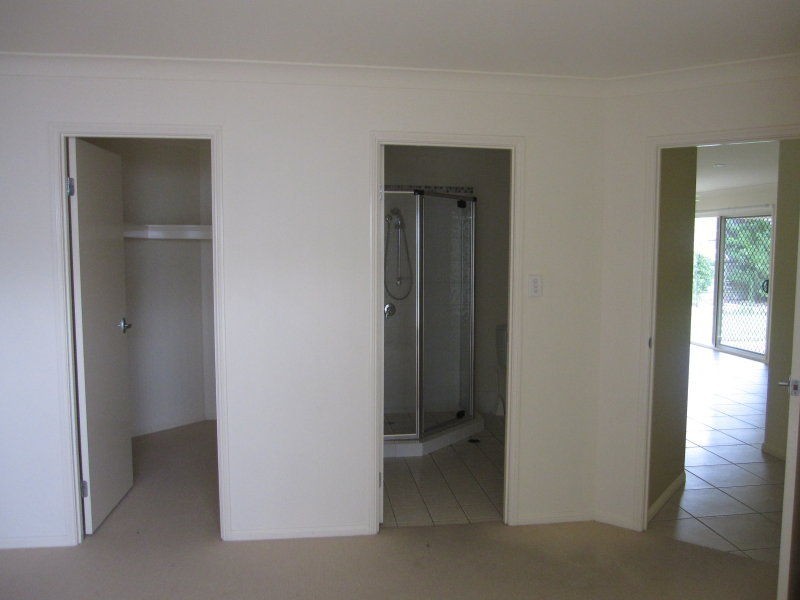 Sinnamon Park QLD 4073