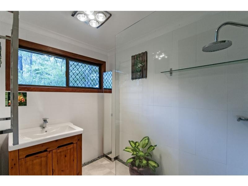 2 Banksia Drive, Mount Crosby QLD 4306