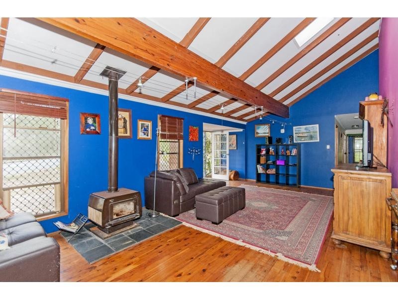 2 Banksia Drive, Mount Crosby QLD 4306