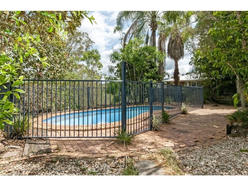 2 Banksia Drive, Mount Crosby QLD 4306