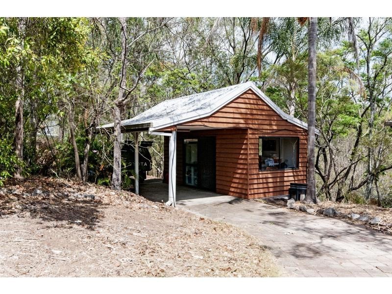 2 Banksia Drive, Mount Crosby QLD 4306