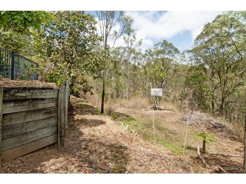 2 Banksia Drive, Mount Crosby QLD 4306