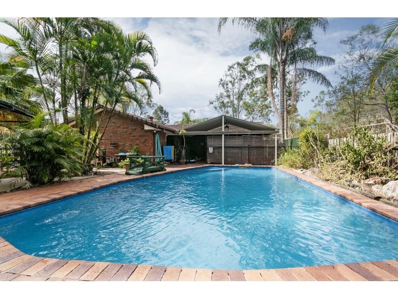 77 Leichhardt Crescent, Barellan Point QLD 4306