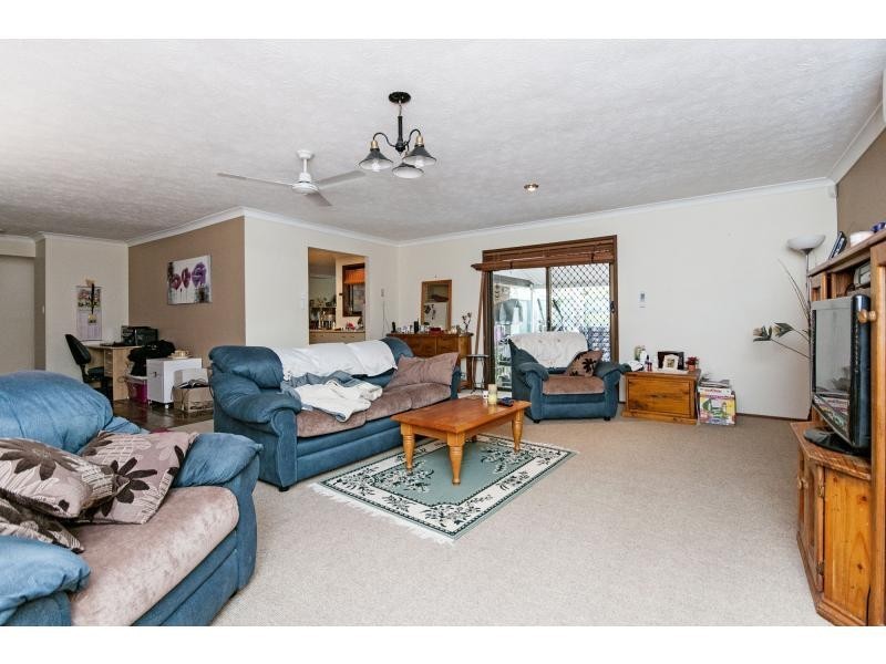 77 Leichhardt Crescent, Barellan Point QLD 4306