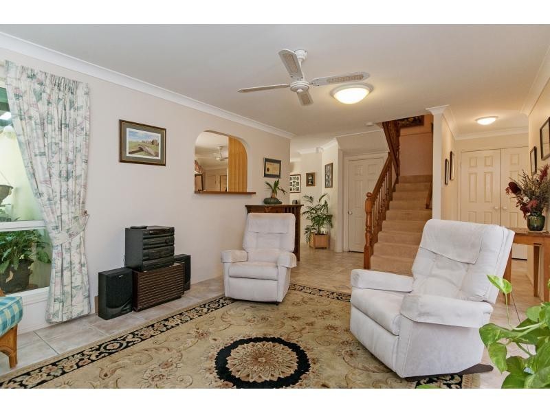 10 Mt Ommaney Drive, Jindalee QLD 4074