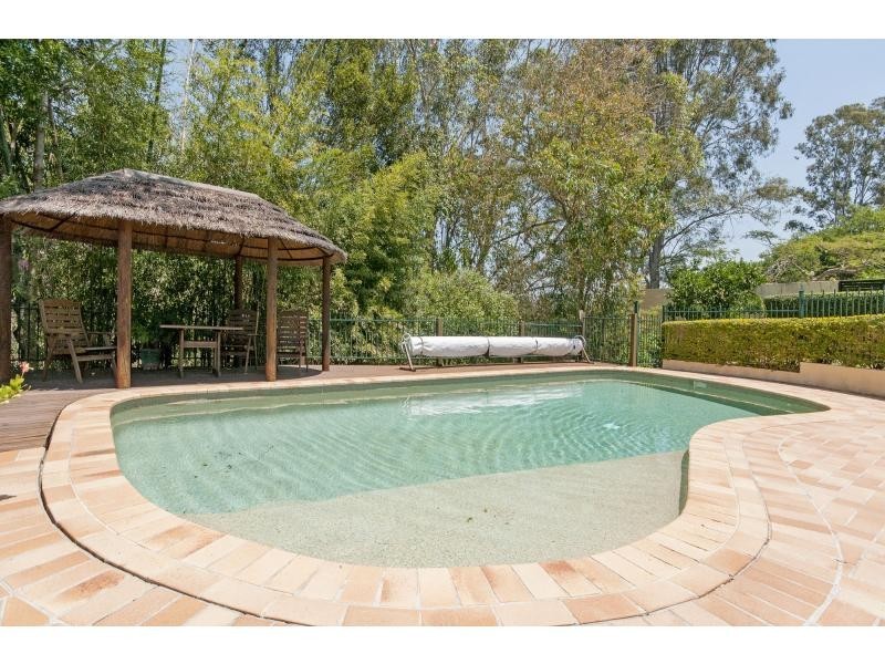 10 Mt Ommaney Drive, Jindalee QLD 4074