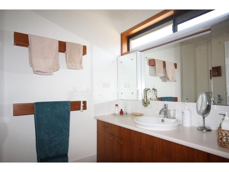 19 Wyara Close, Westlake QLD 4074