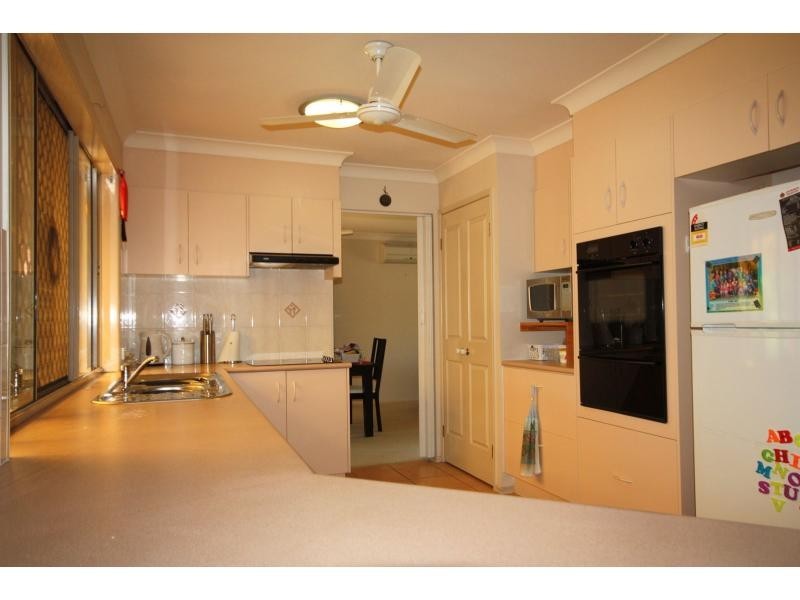 41 Derwent Place, Riverhills QLD 4074