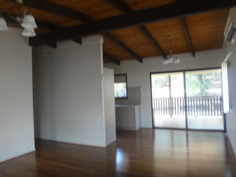 Seventeen Mile Rocks QLD 4073