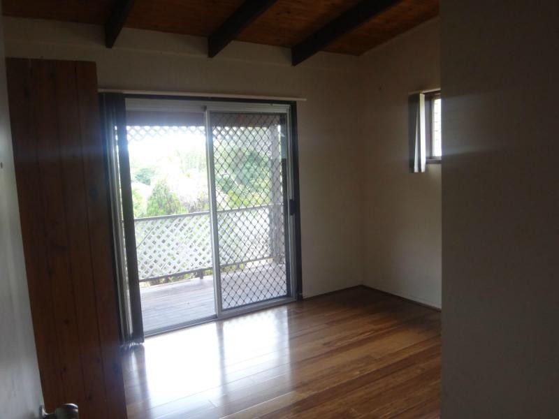 Seventeen Mile Rocks QLD 4073