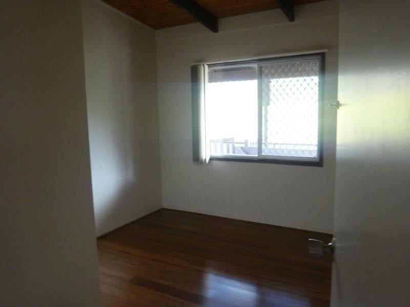 Seventeen Mile Rocks QLD 4073