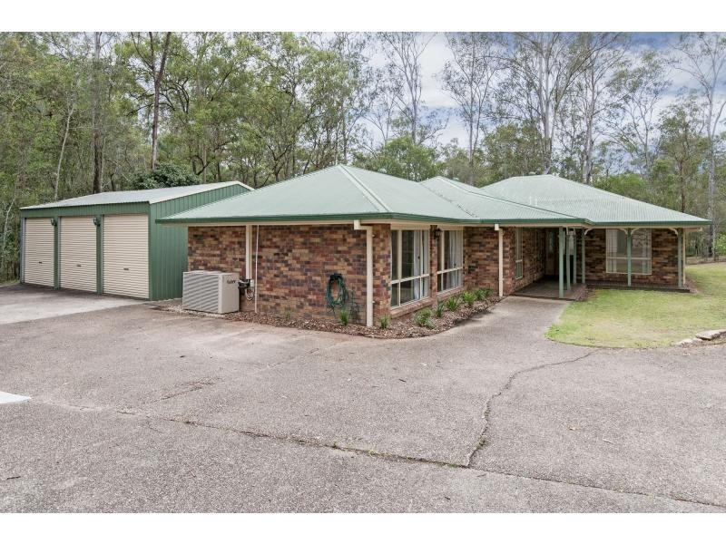 19 Emungerie Grove, Karana Downs QLD 4306