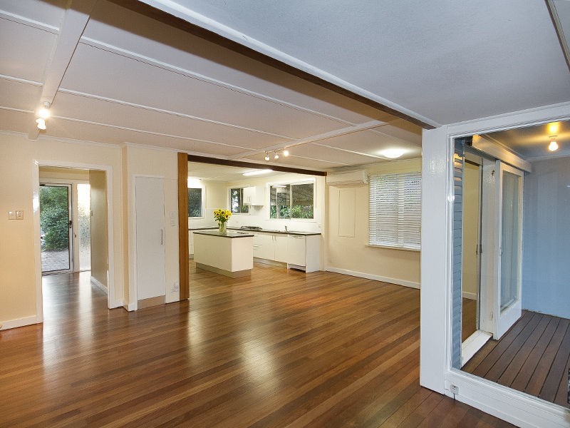 29 Blackstone Street, Indooroopilly QLD 4068