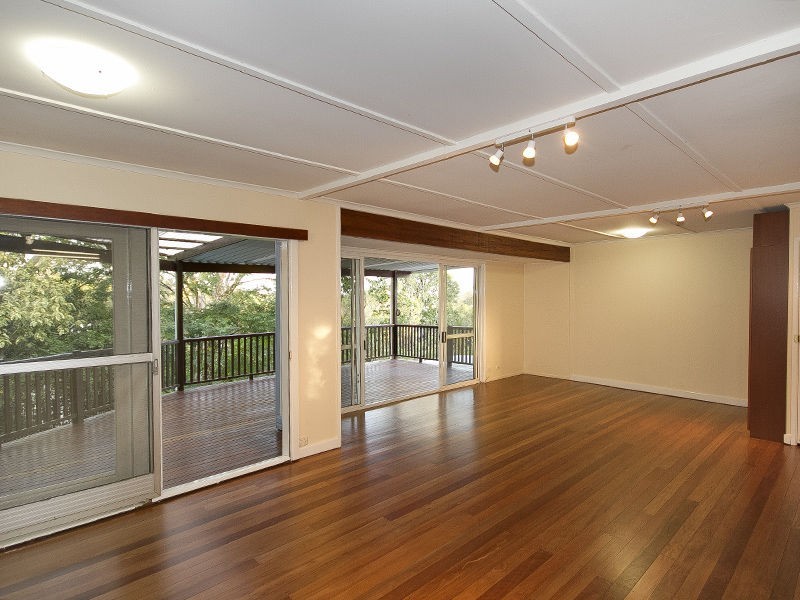 29 Blackstone Street, Indooroopilly QLD 4068