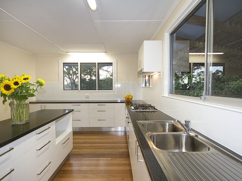 29 Blackstone Street, Indooroopilly QLD 4068