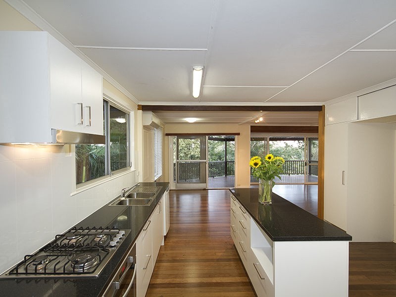 29 Blackstone Street, Indooroopilly QLD 4068