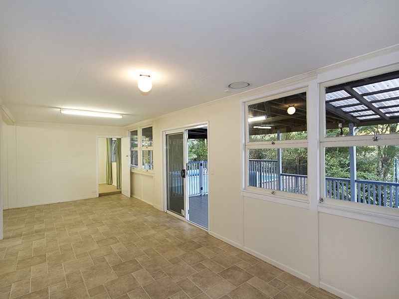 29 Blackstone Street, Indooroopilly QLD 4068