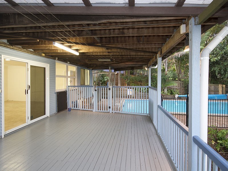 29 Blackstone Street, Indooroopilly QLD 4068