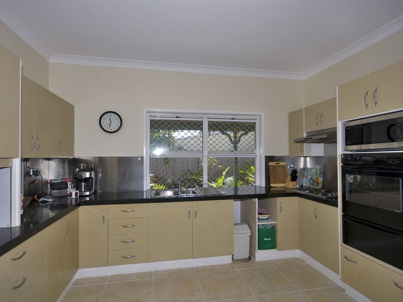 21 Rivervista Street, Riverhills QLD 4074