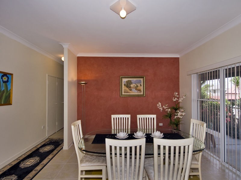 21 Rivervista Street, Riverhills QLD 4074