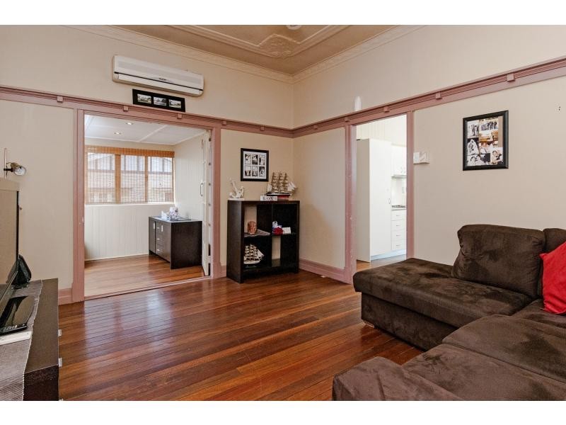 2 Jordan Street, Ebbw Vale QLD 4304