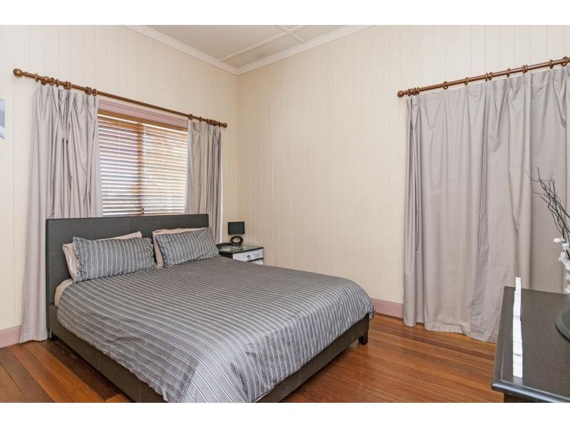 2 Jordan Street, Ebbw Vale QLD 4304