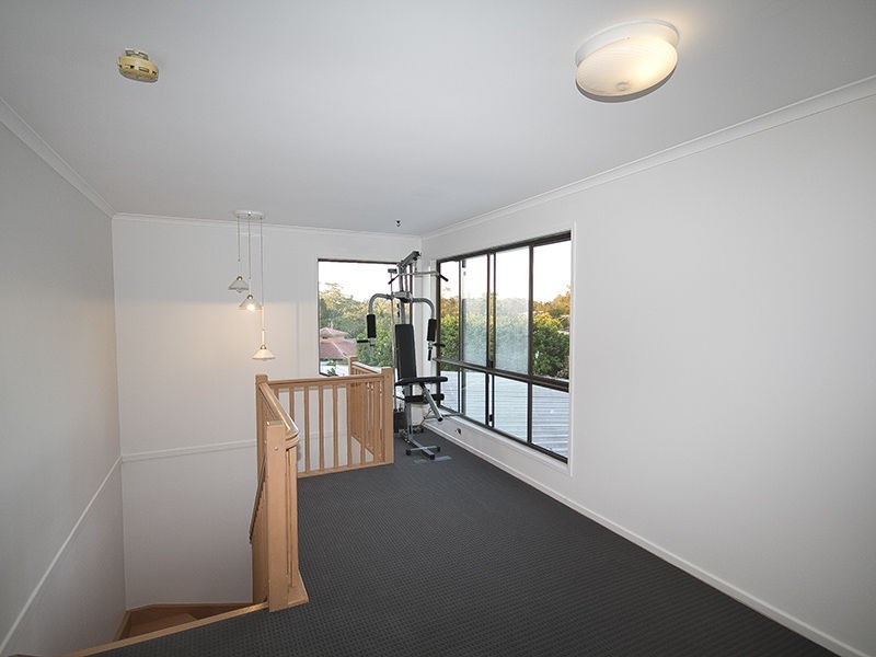 26 Hazelton Street, Riverhills QLD 4074