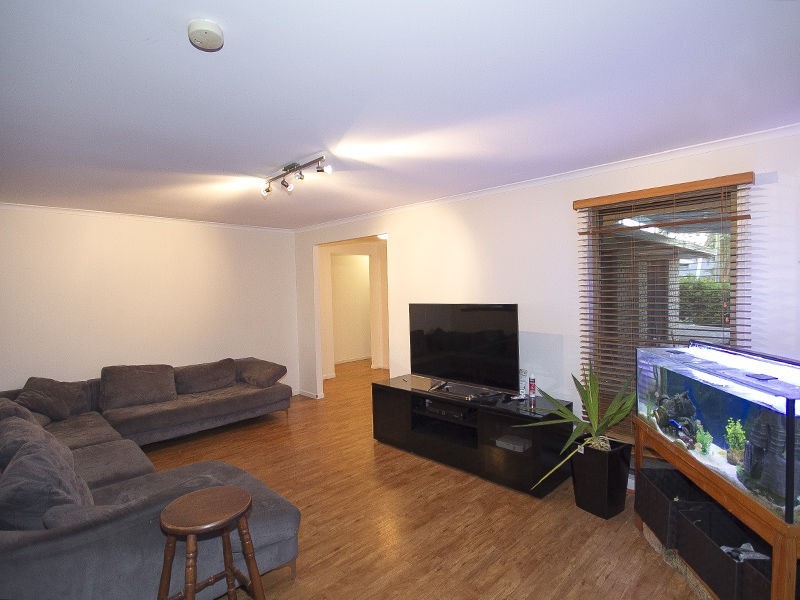 26 Hazelton Street, Riverhills QLD 4074