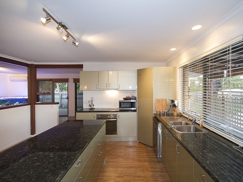 26 Hazelton Street, Riverhills QLD 4074