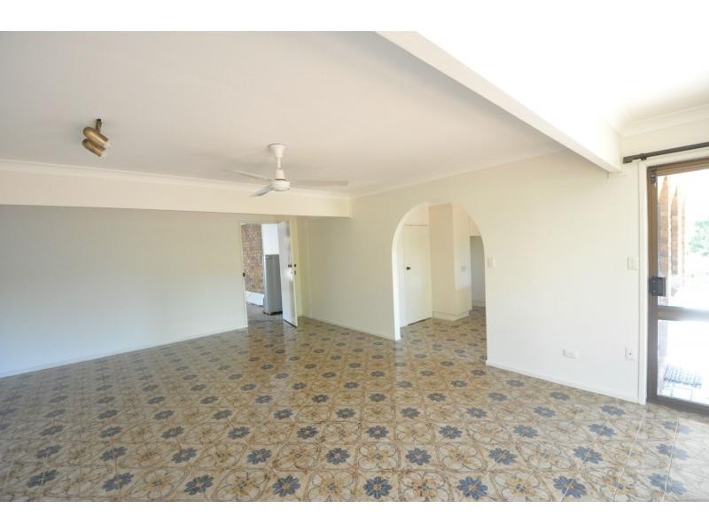 Jindalee QLD 4074