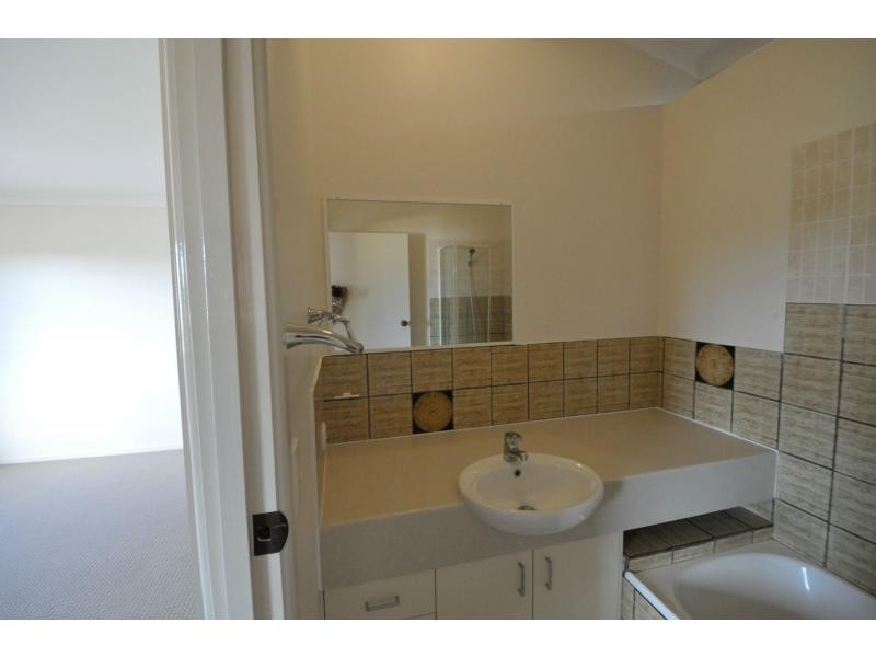 Jindalee QLD 4074