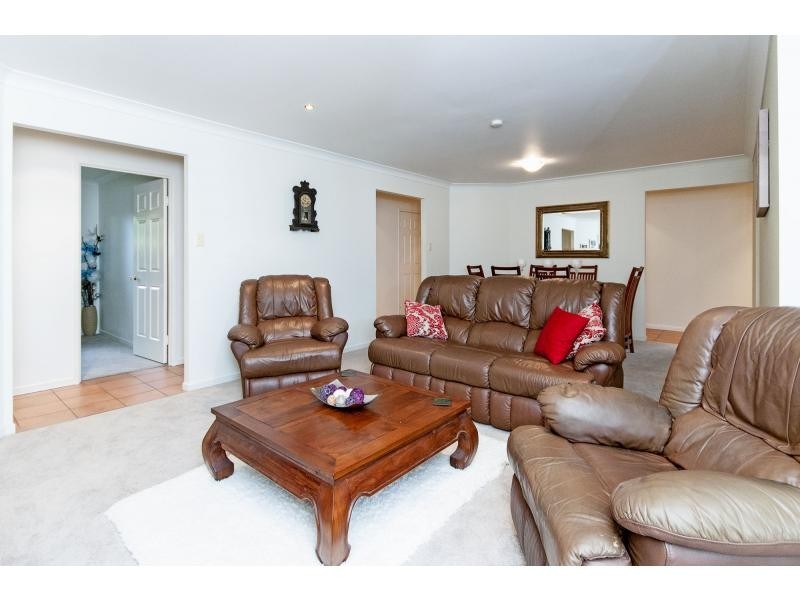 35 CAMELOT Crescent, Middle Park QLD 4074