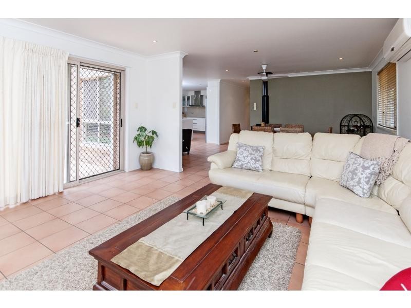 35 CAMELOT Crescent, Middle Park QLD 4074