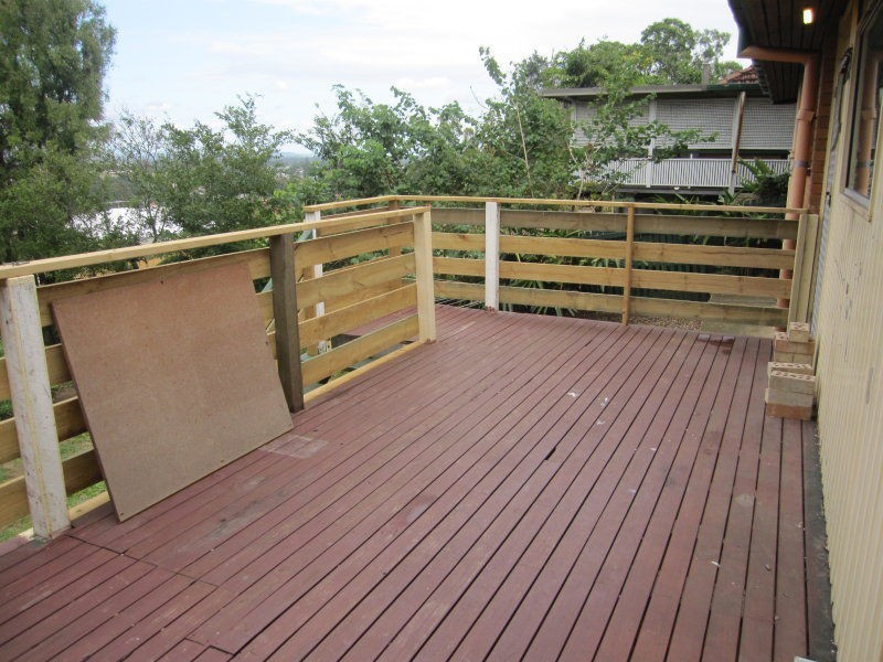 Seventeen Mile Rocks QLD 4073