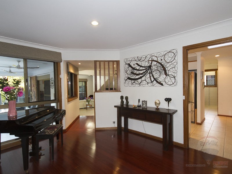 Mount Ommaney QLD 4074