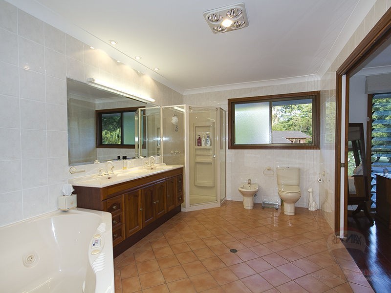 Mount Ommaney QLD 4074