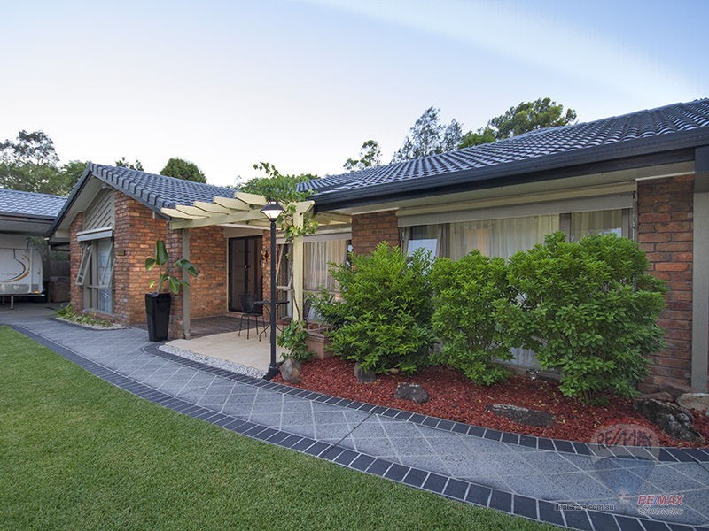 Mount Ommaney QLD 4074