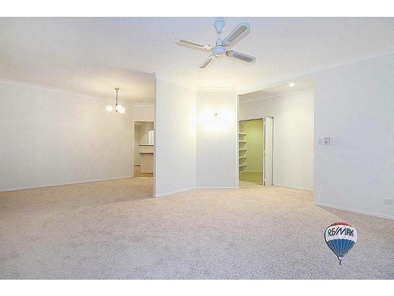 16 Sandalwood Street, Sinnamon Park QLD 4073