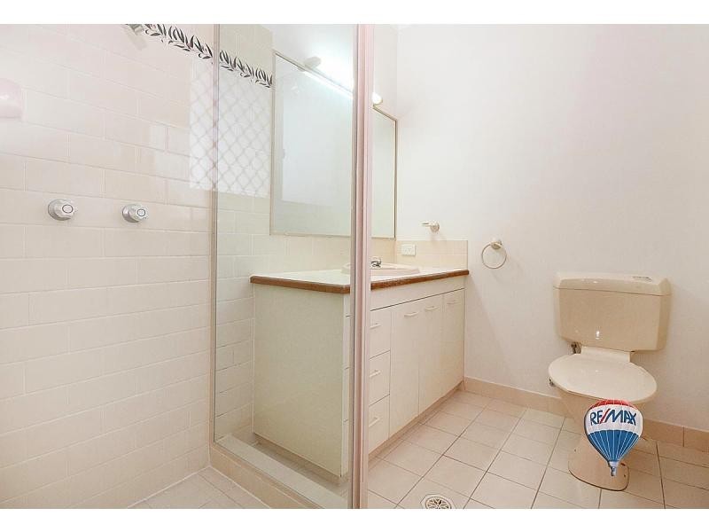 16 Sandalwood Street, Sinnamon Park QLD 4073