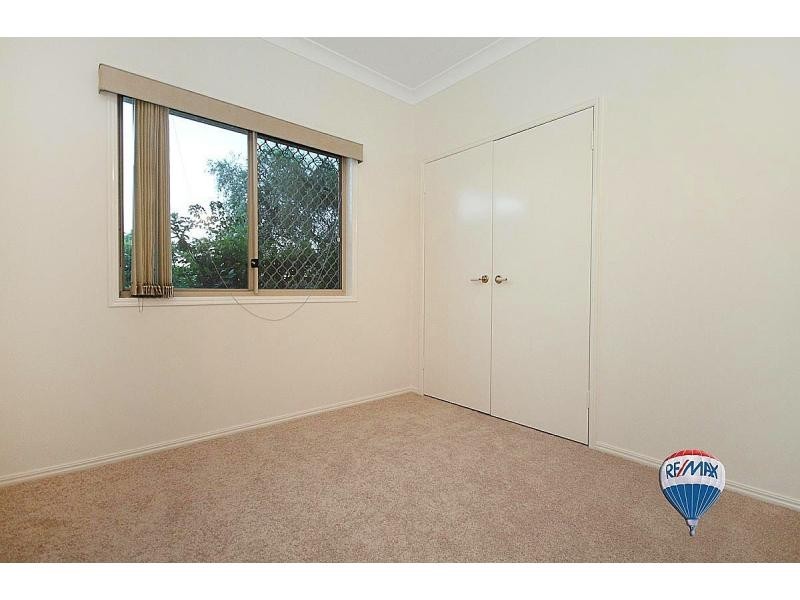 16 Sandalwood Street, Sinnamon Park QLD 4073