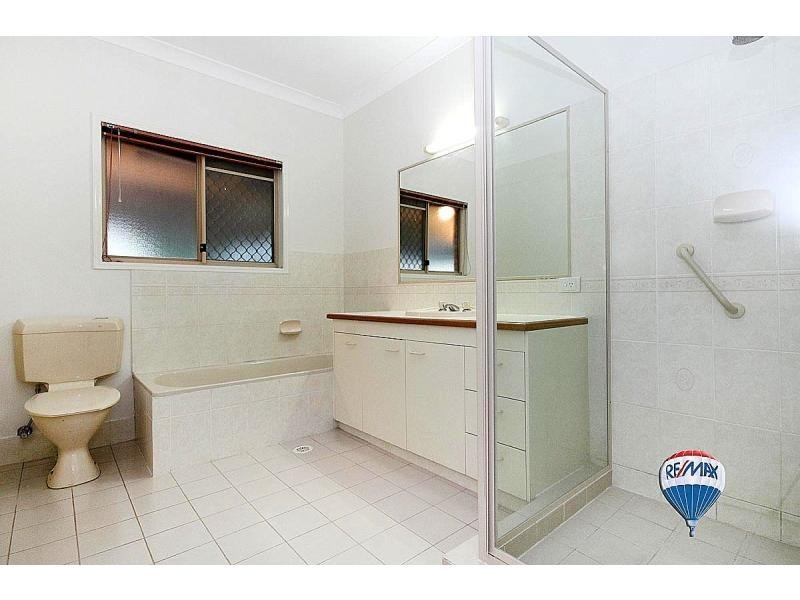 16 Sandalwood Street, Sinnamon Park QLD 4073