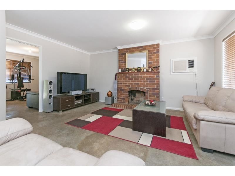 7 Torrens Street, Karalee QLD 4306