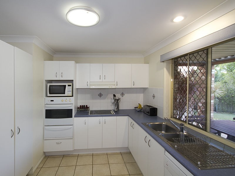 83 McPherson Road, Sinnamon Park QLD 4073