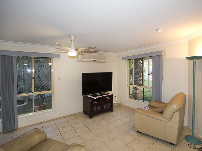 83 McPherson Road, Sinnamon Park QLD 4073