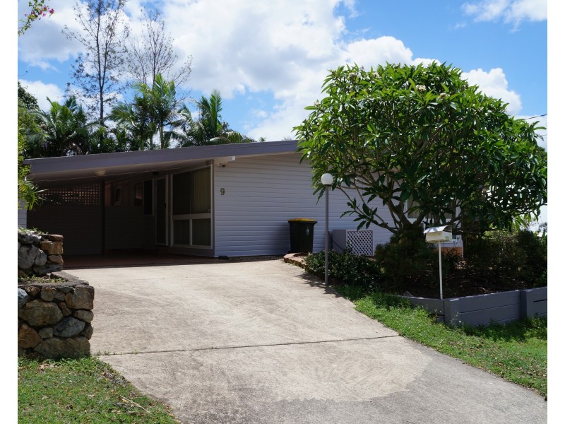9 Darreba Street, Kenmore QLD 4069