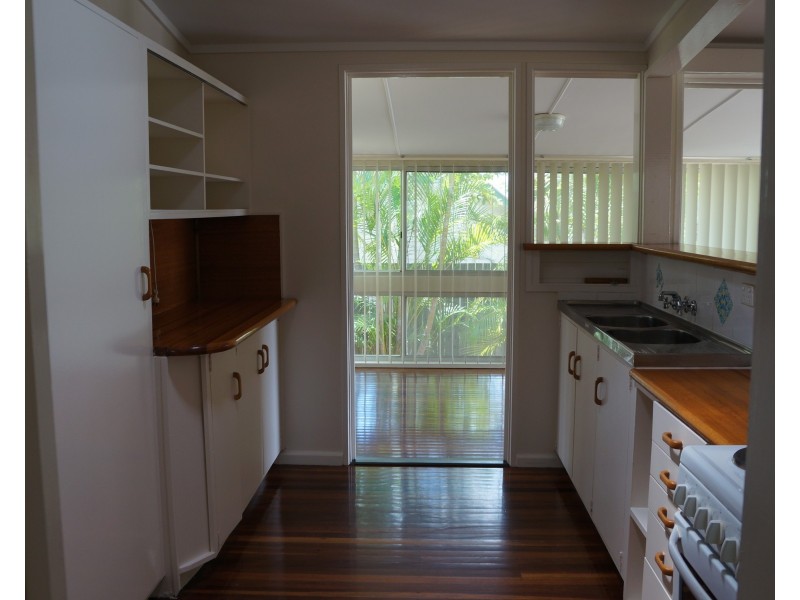 9 Darreba Street, Kenmore QLD 4069