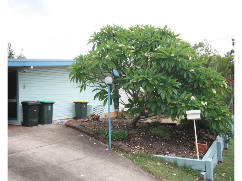 9 Darreba Street, Kenmore QLD 4069