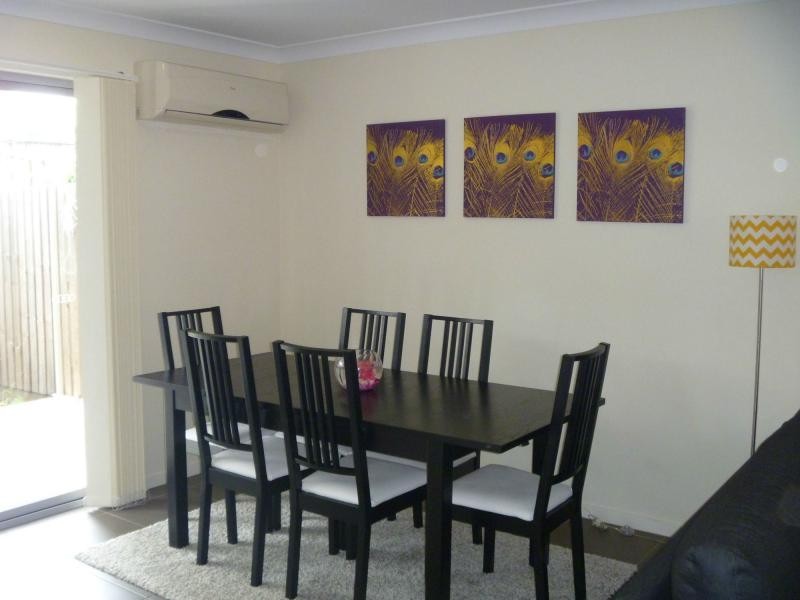 Unit 2/1-11 Emerald Drive, Regents Park QLD 4118